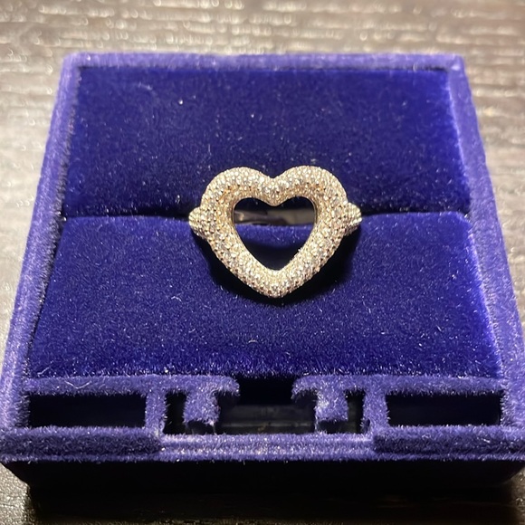 Sterling silver heart ring - Picture 1 of 5